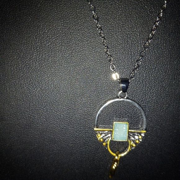 SUNNYOUTH Jewelry - NWT Vintage style Crystal Pendant Necklaces for Women Girls Chakr…